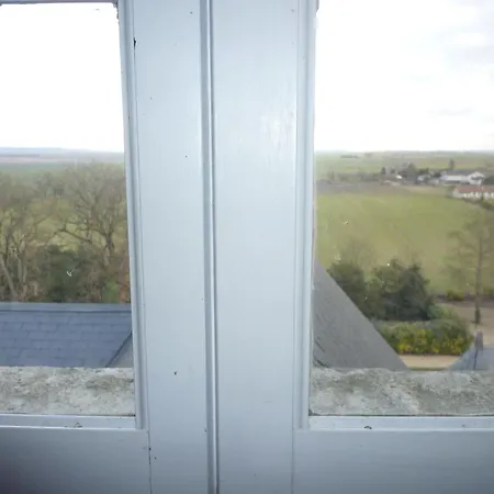 Chateau D'avanton Bed & Breakfast