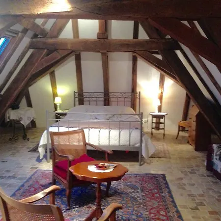 Chateau D'avanton Bed & Breakfast 4*
