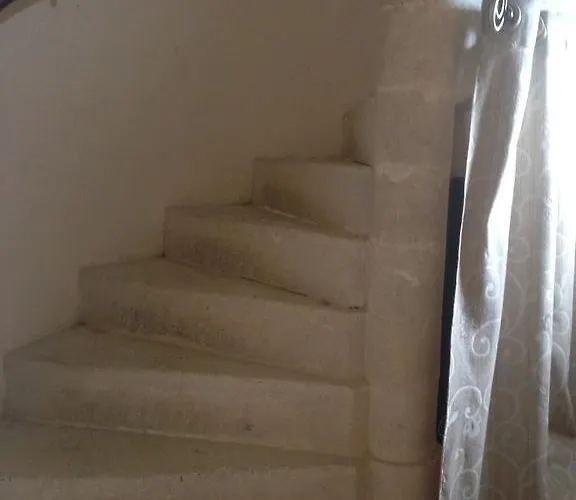 Chateau D'avanton 4*