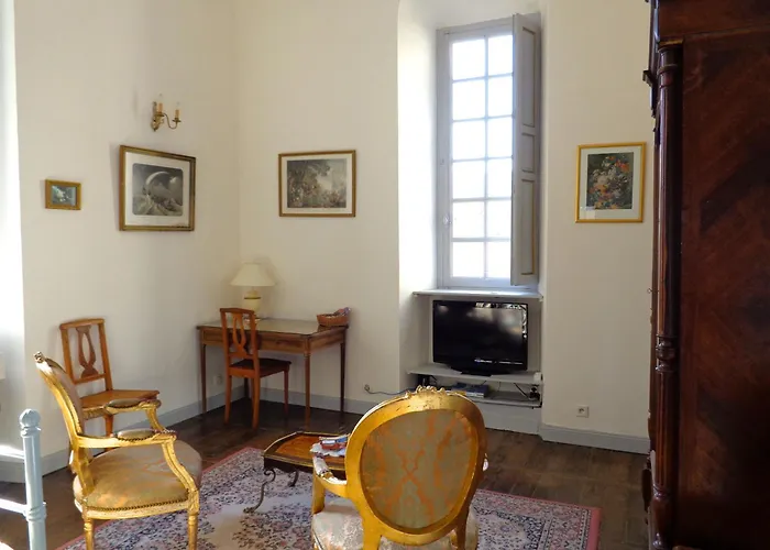 Chateau D'avanton Bed and Breakfast
