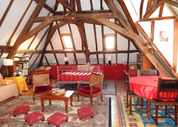 Chateau D'avanton B&B 아방통