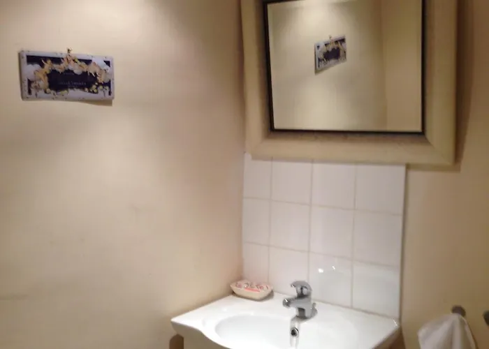 Chateau D'avanton 4*